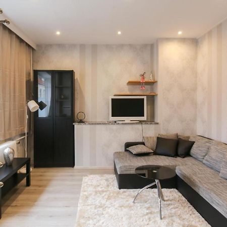 Kleine Stube Apartment ฮูซุม ภายนอก รูปภาพ