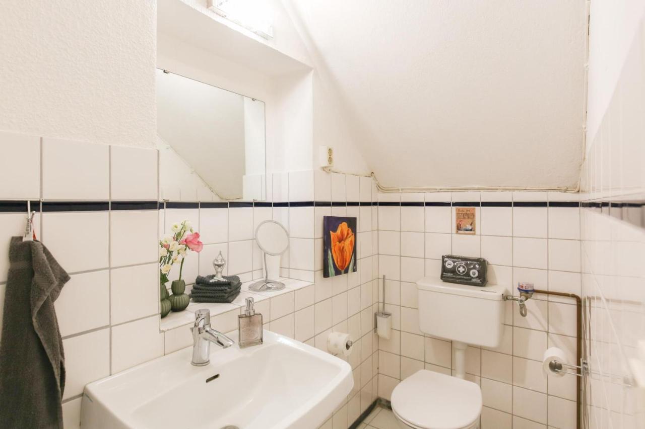 Kleine Stube Apartment ฮูซุม ภายนอก รูปภาพ