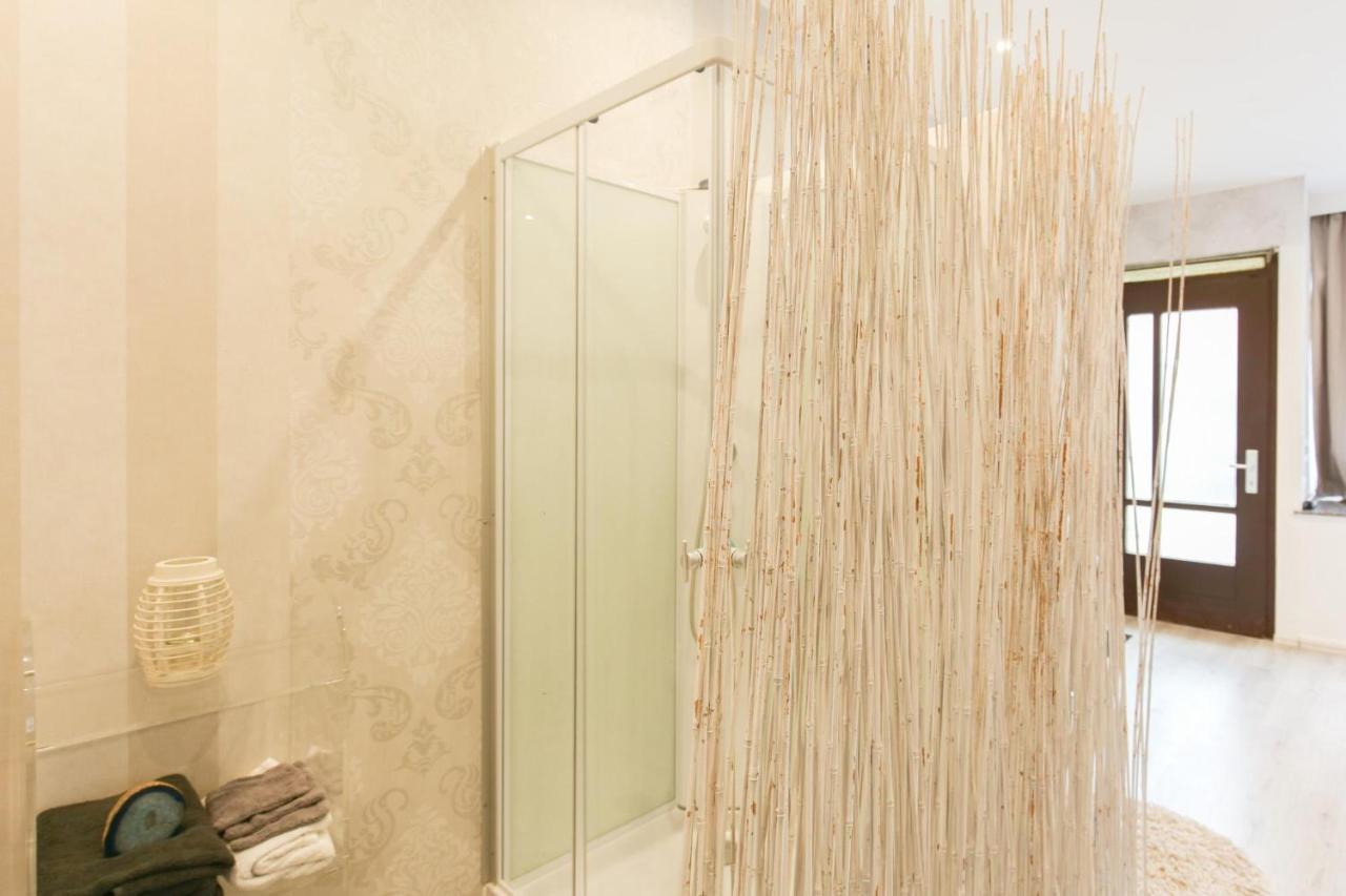 Kleine Stube Apartment ฮูซุม ภายนอก รูปภาพ